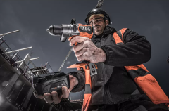 Aeg BSB 18C3BL-502C Kömürsüz 5ah Çift Akülü Darbeli Matkap