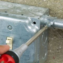 Milwaukee 9 U 1 ARADA MULTİ-BİT CIRCIRLI TORNAVİDA SETİ