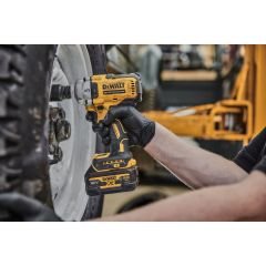 Dewalt DCF891P2G 18V 5.0AH Li-ion Kömürsüz Çift Akülü Somun Sıkma-Komple Kauçuk