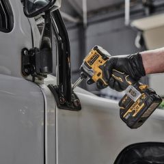 Dewalt DCF850P2T 18V 5.0AH Li-ion Kömürsüz Çift Akülü Darbeli Tornavida